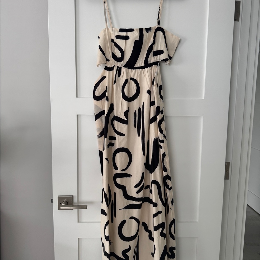 Black and White A-Line Maxi Dress for Resort Wear - Picture 2 of 6
